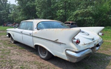 Chrysler-Imperial-1961-3
