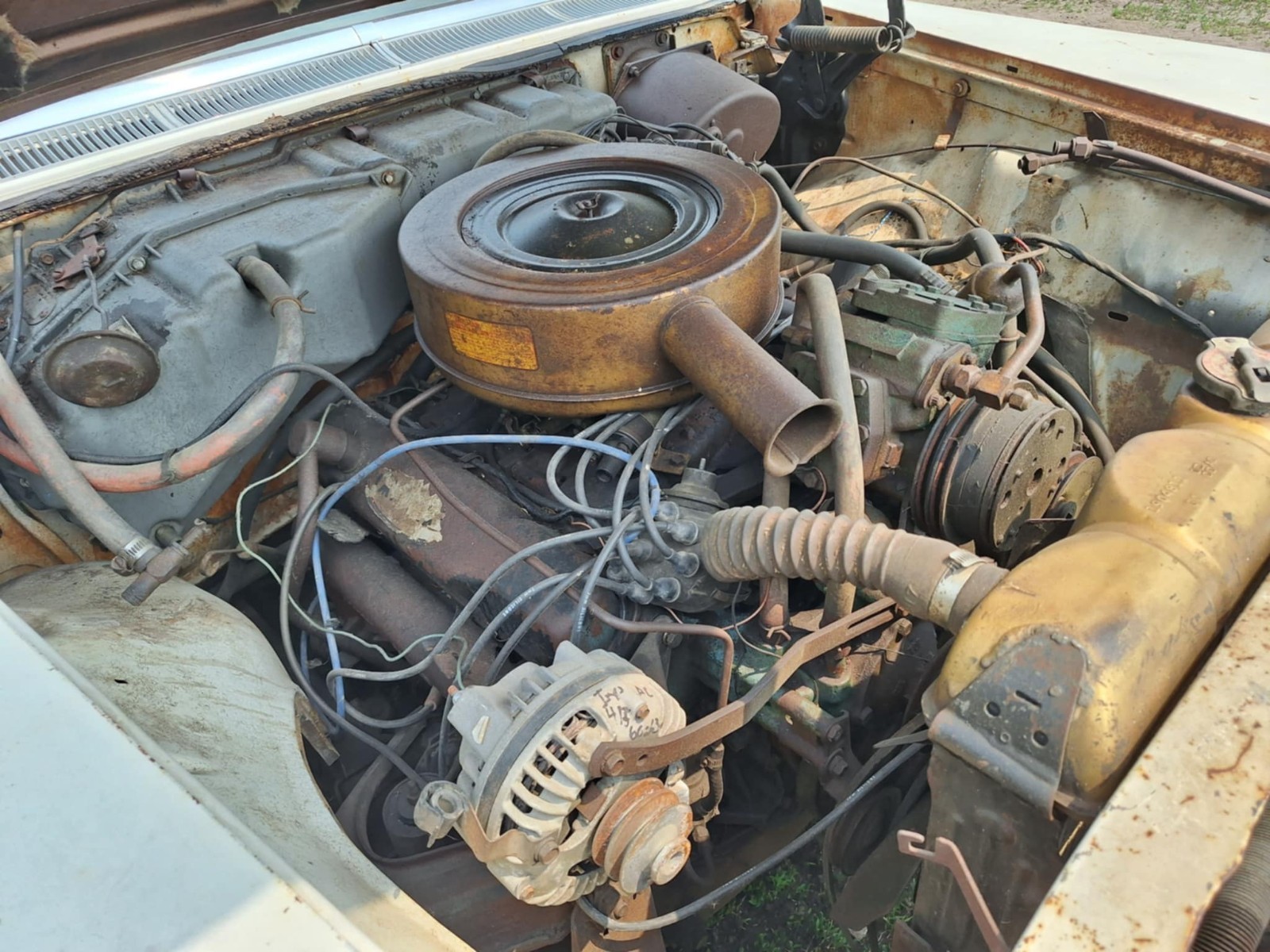 Chrysler-Imperial-1961-31