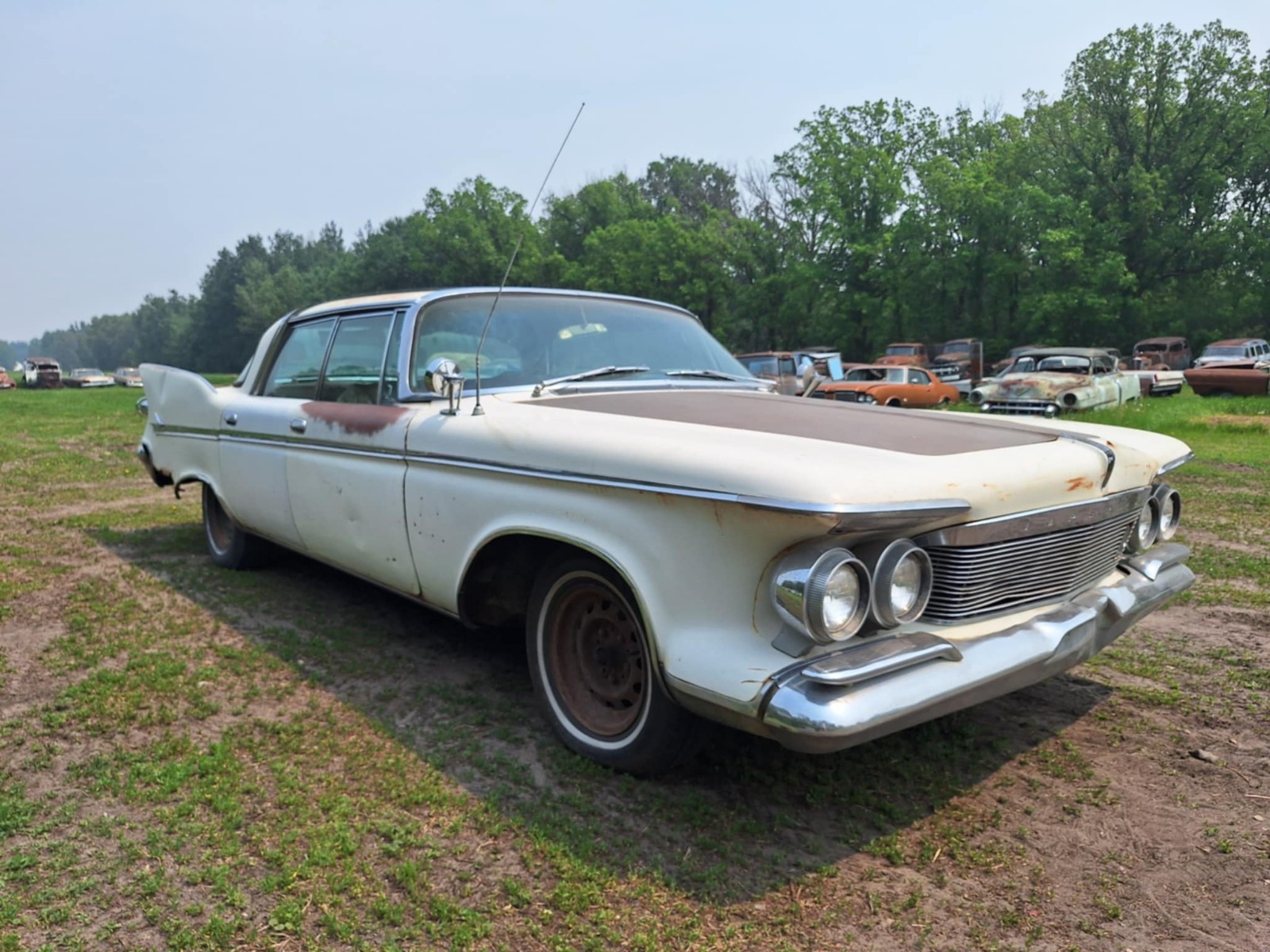 Chrysler-Imperial-1961