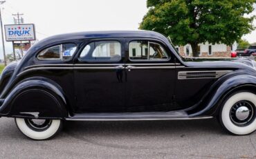 Chrysler-Imperial-Airflow-Sedan-1936-Sedan-1