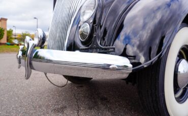 Chrysler-Imperial-Airflow-Sedan-1936-Sedan-15
