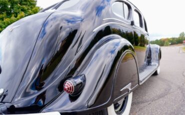 Chrysler-Imperial-Airflow-Sedan-1936-Sedan-25