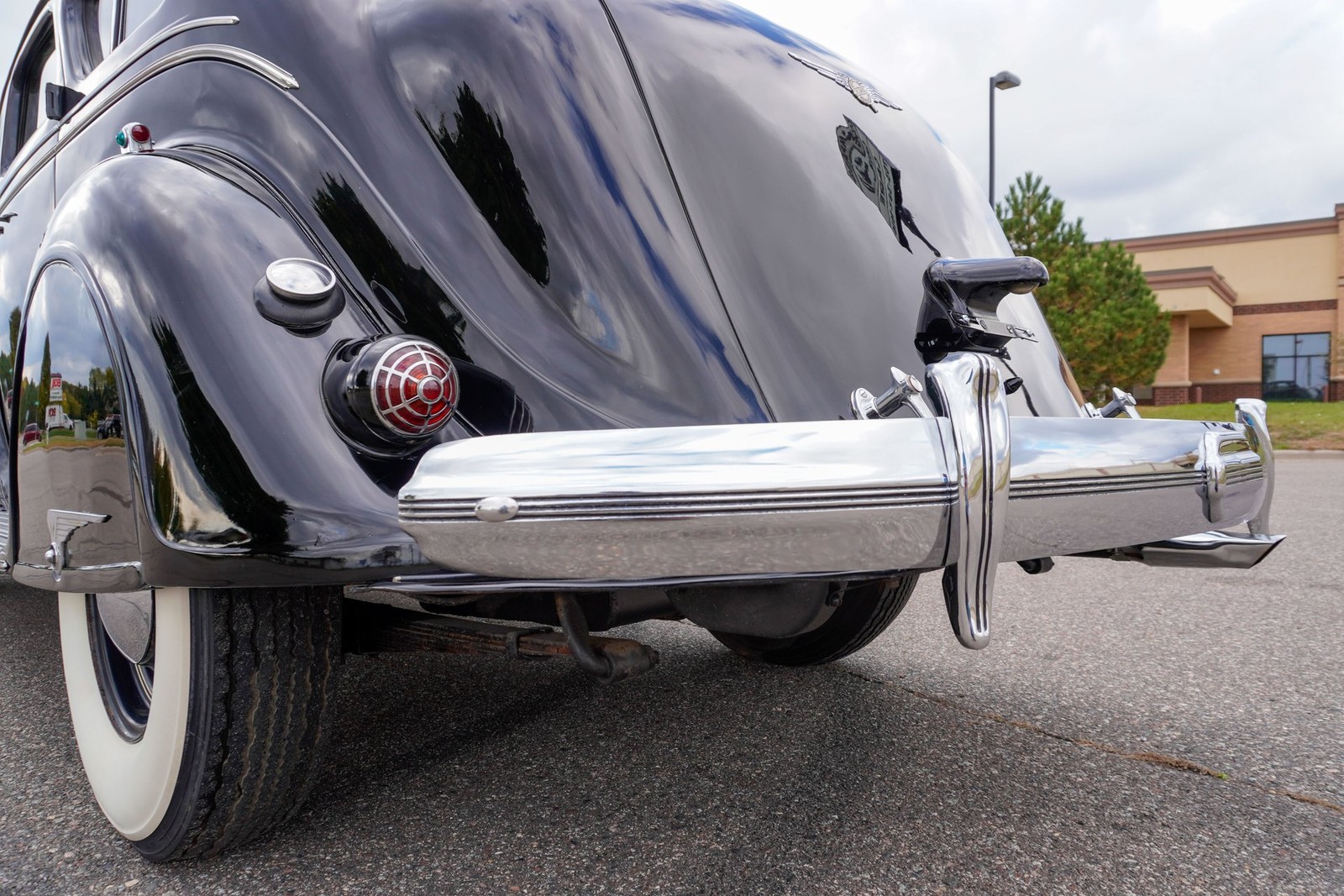 Chrysler-Imperial-Airflow-Sedan-1936-Sedan-27