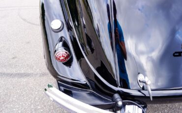 Chrysler-Imperial-Airflow-Sedan-1936-Sedan-32