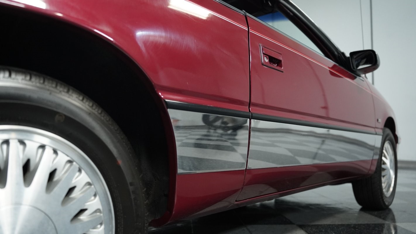 Chrysler-LeBaron-1991-Convertible-25