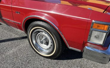 Chrysler-Lebaron-1979-Red-White-10