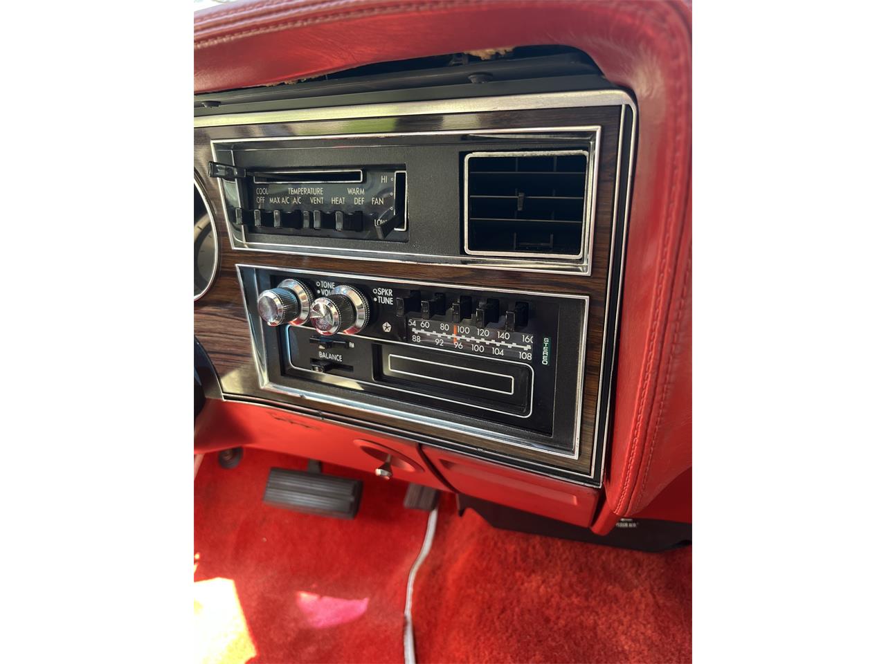 Chrysler-Lebaron-1979-Red-White-13
