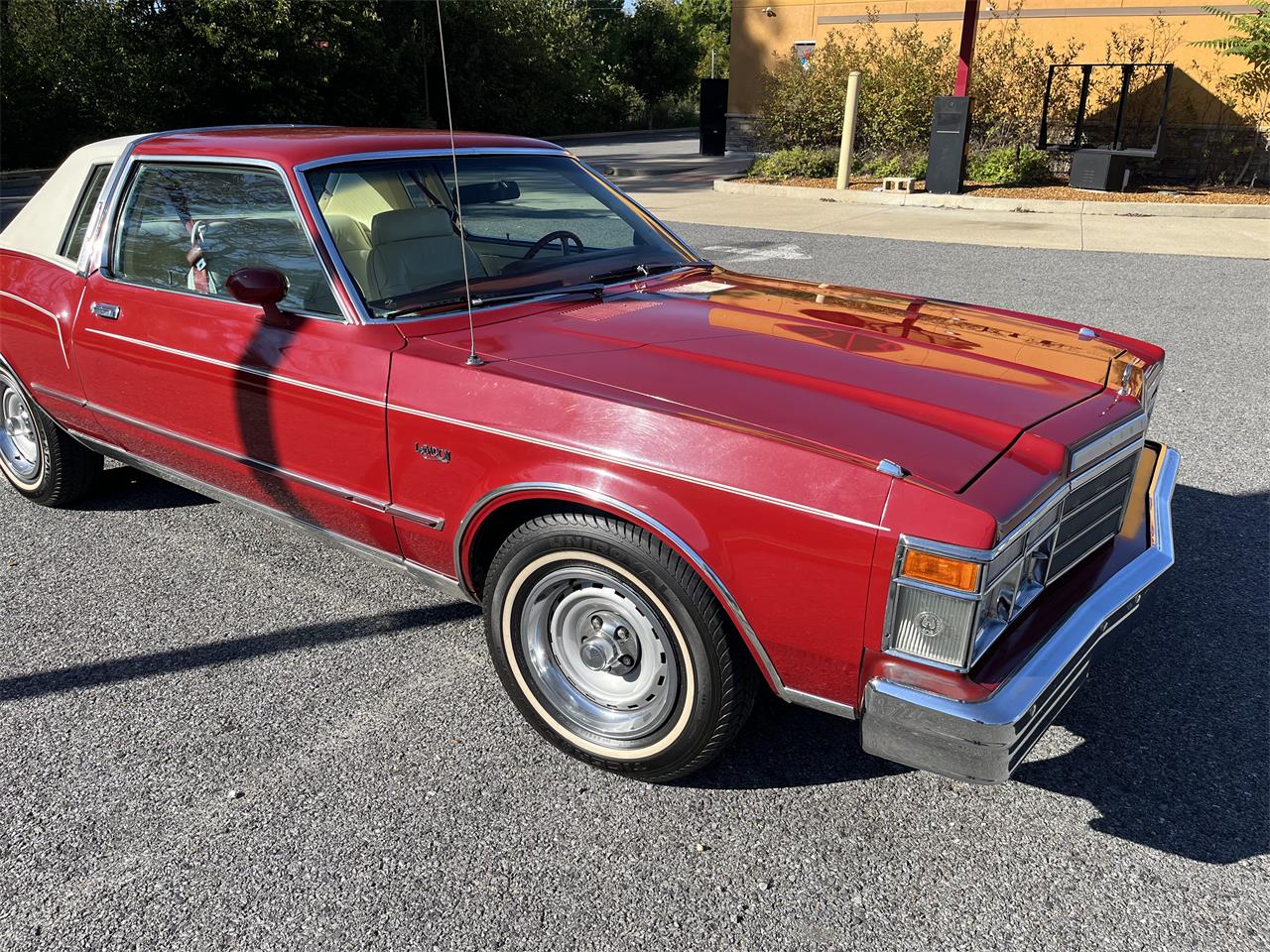 Chrysler-Lebaron-1979-Red-White-14