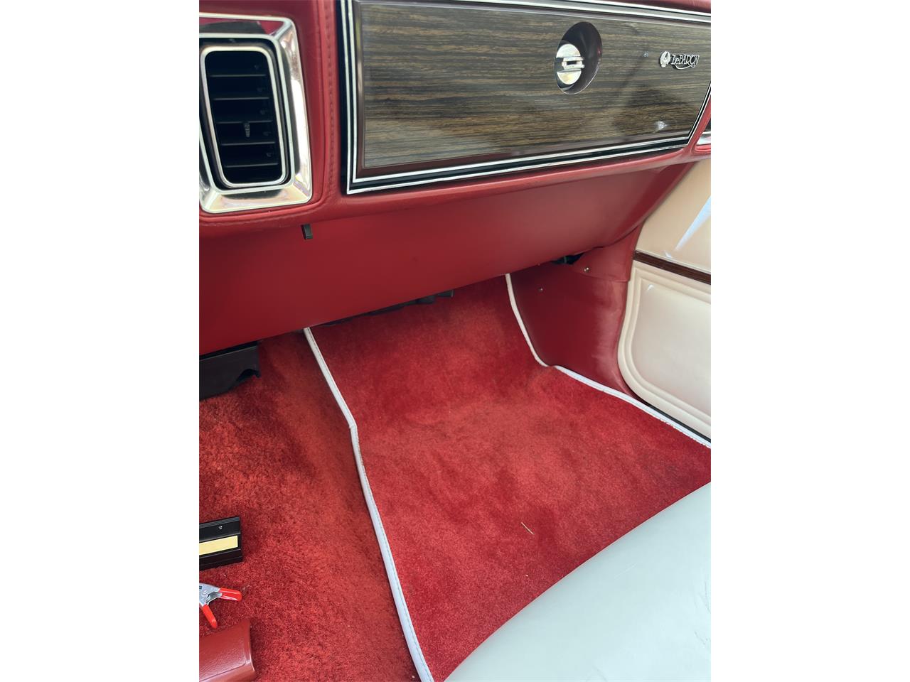 Chrysler-Lebaron-1979-Red-White-15