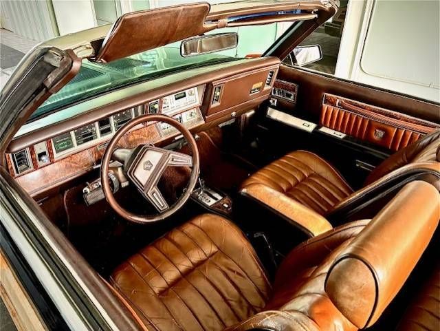 Chrysler-Lebaron-1983-Black-3