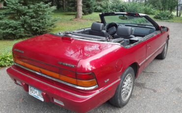 Chrysler-Lebaron-1995-Red-Black-3