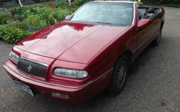 Chrysler-Lebaron-1995-Red-Black