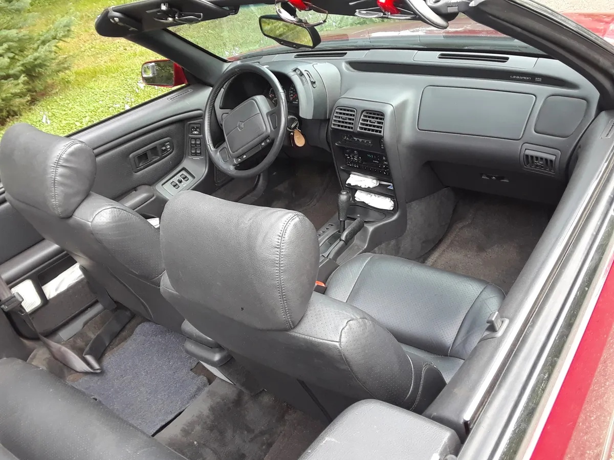 Chrysler-Lebaron-1995-Red-Black-4