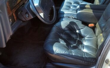 Chrysler-New-Yorker-1991-Sedan-6