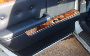 Chrysler-New-Yorker-1991-Sedan-8
