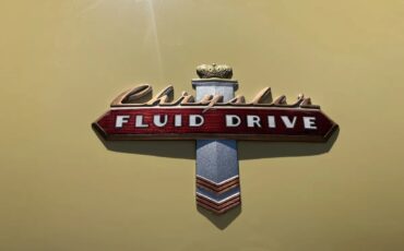 Chrysler-New-yorker-1940-Pale-Yellow-Blue-8