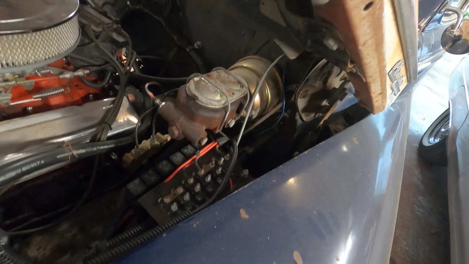 Chrysler-New-yorker-1948-Blue-Blue-14