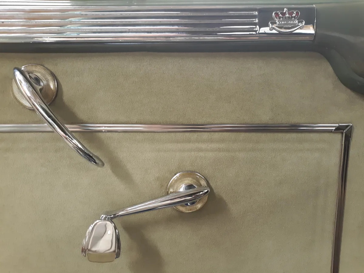 Chrysler-New-yorker-1948-Heather-Green-Green-18