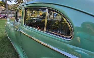 Chrysler-New-yorker-1948-Heather-Green-Green-19