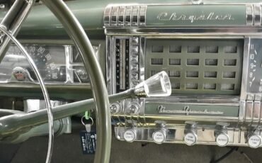 Chrysler-New-yorker-1948-Heather-Green-Green-5