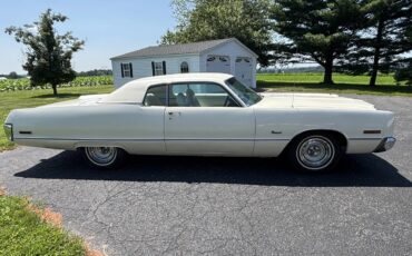 Chrysler-Newport-1973-White-White-13