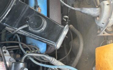 Chrysler-Newport-1973-White-White-15