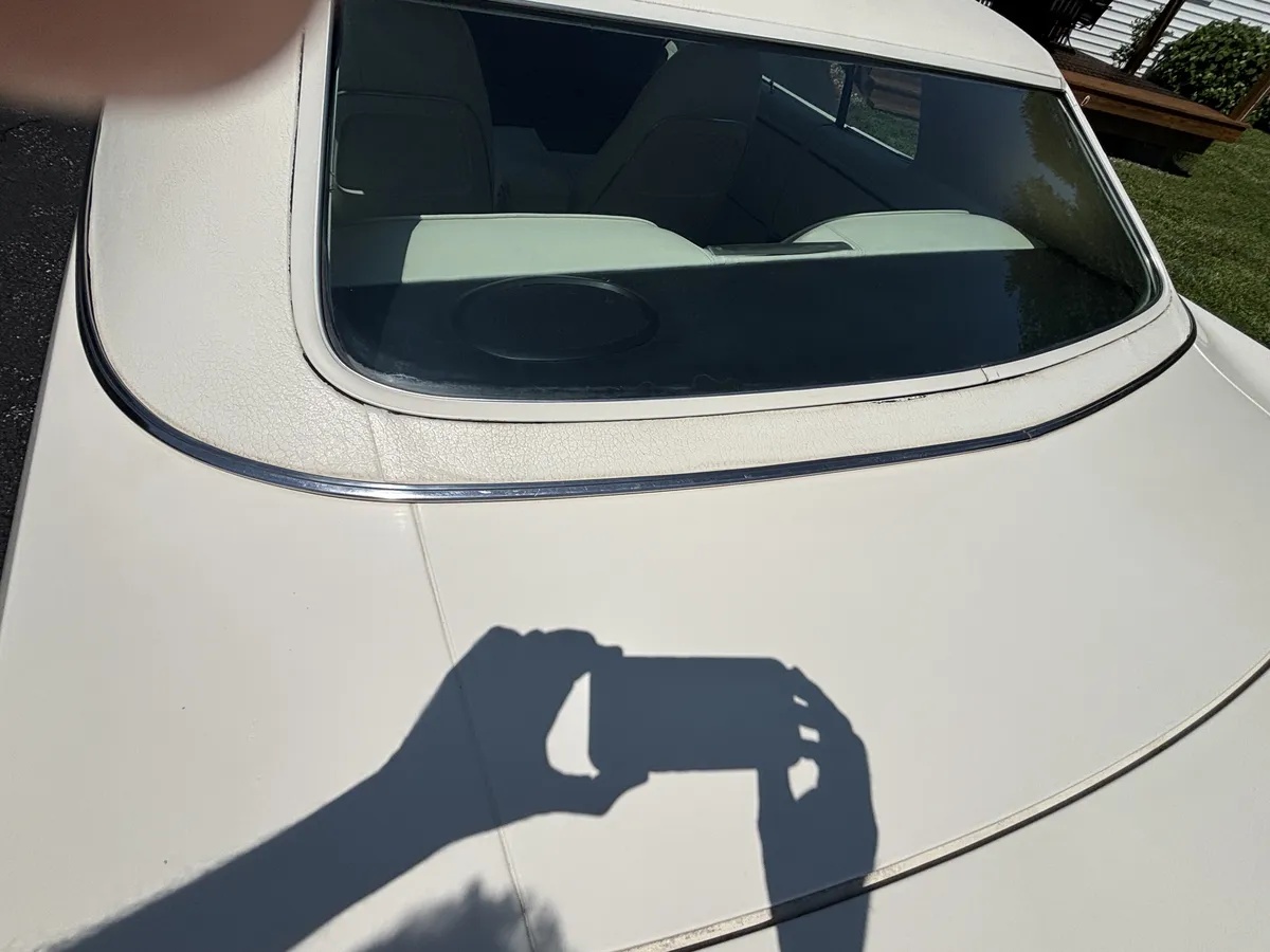 Chrysler-Newport-1973-White-White-17