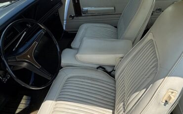 Chrysler-Newport-1973-White-White-8