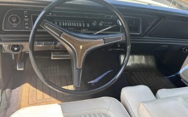 Chrysler-Newport-1973-White-White-9