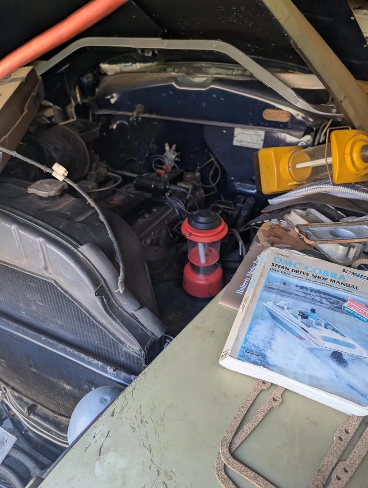 Chrysler-Town-country-1946-Blue-Blue-And-Tan-2