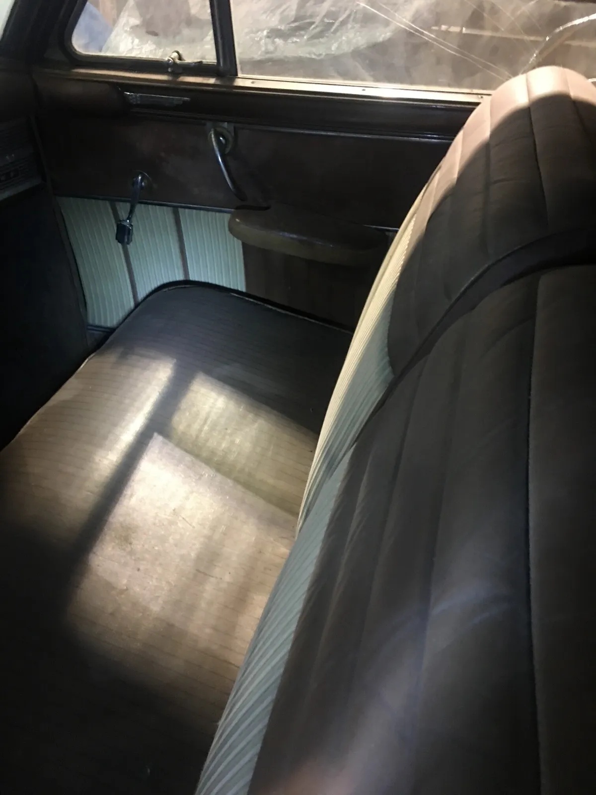 Chrysler-Town-country-1950-Metallic-Navajo-Brown-Brown-Leather-amp-Bedford-Cord-Stripes-9