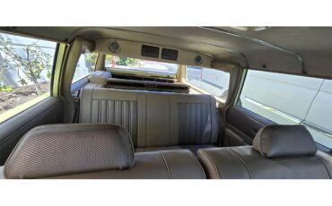 Chrysler-Town-country-1967-yellow-brown-6