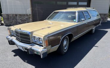 Chrysler-Town-country-1977-Beige-Brown