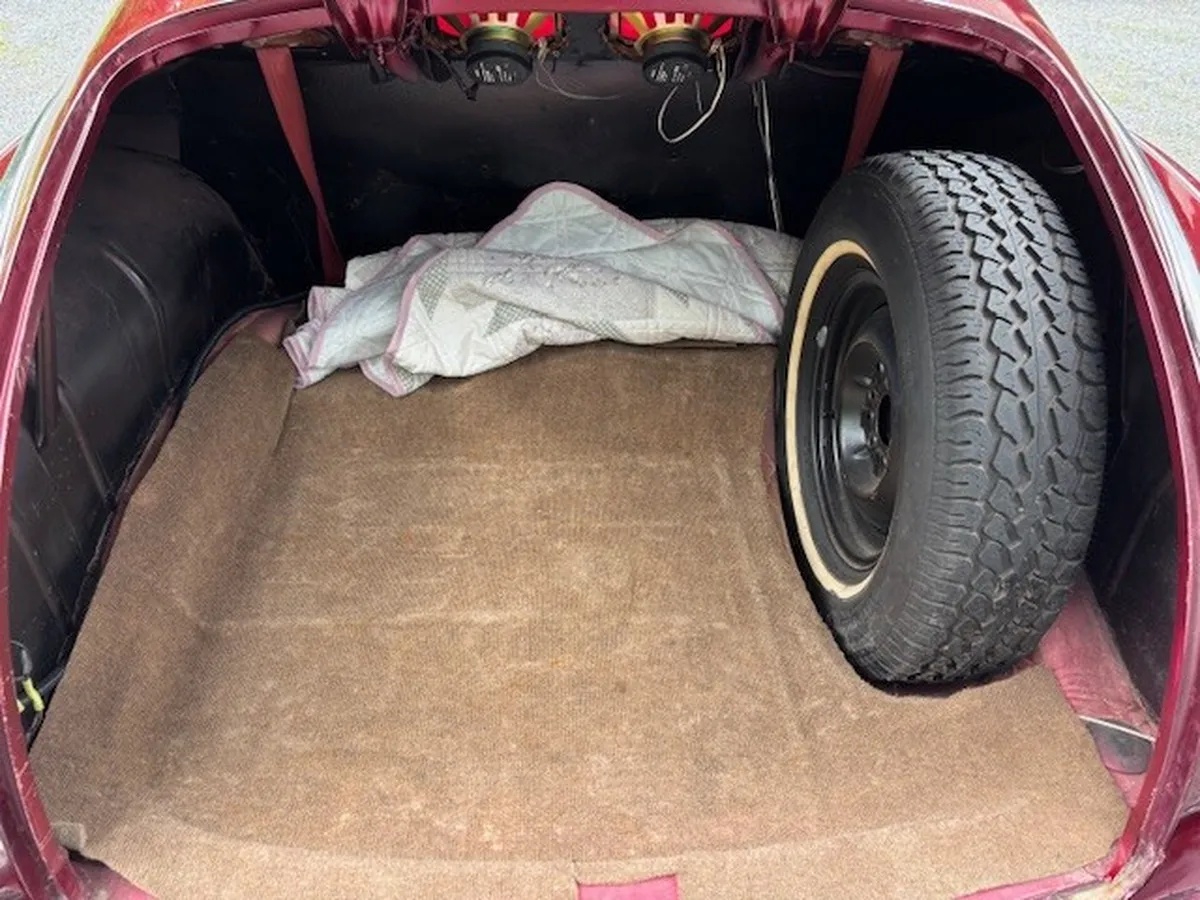 Chrysler-Windsor-1947-Ruby-Red-Satin-Gloss-Burgundy-7