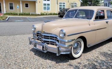 Chrysler-Windsor-1949-Tan-Purple-Red