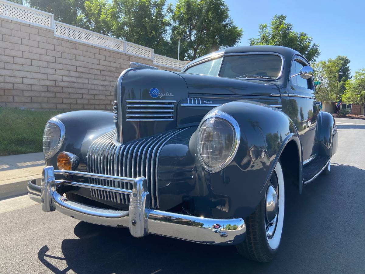Chrysler-business-coupe-1939-grey-7