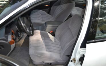 Chrysler-concorde-1995-white-9
