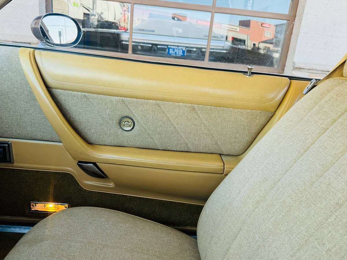 Chrysler-cordoba-1979-yellow-13