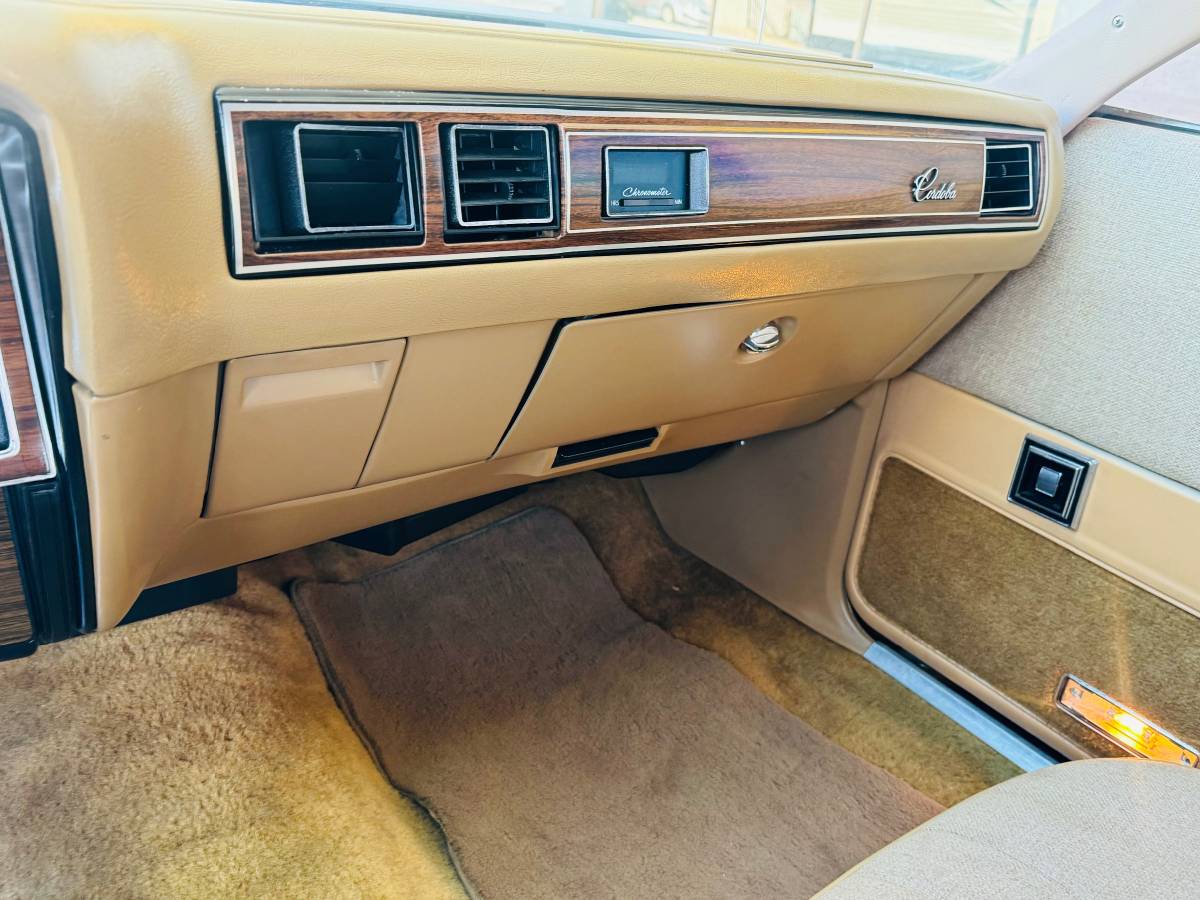 Chrysler-cordoba-1979-yellow-20