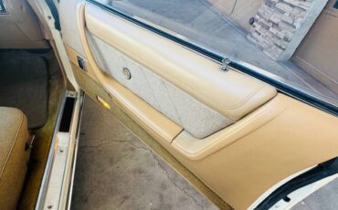 Chrysler-cordoba-1979-yellow-32
