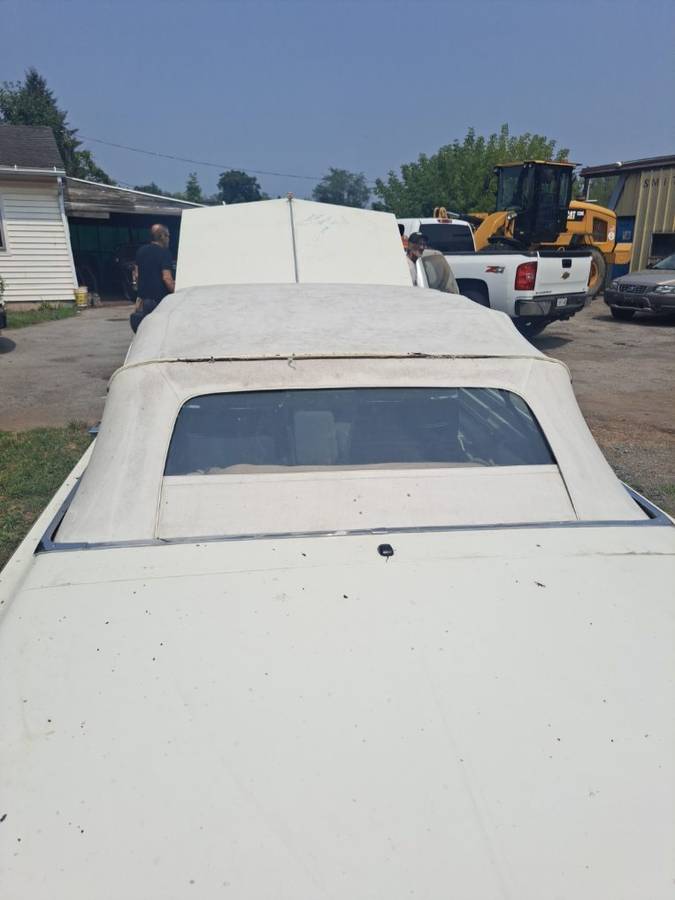 Chrysler-imperial-conv-440-crown-1967-white-2