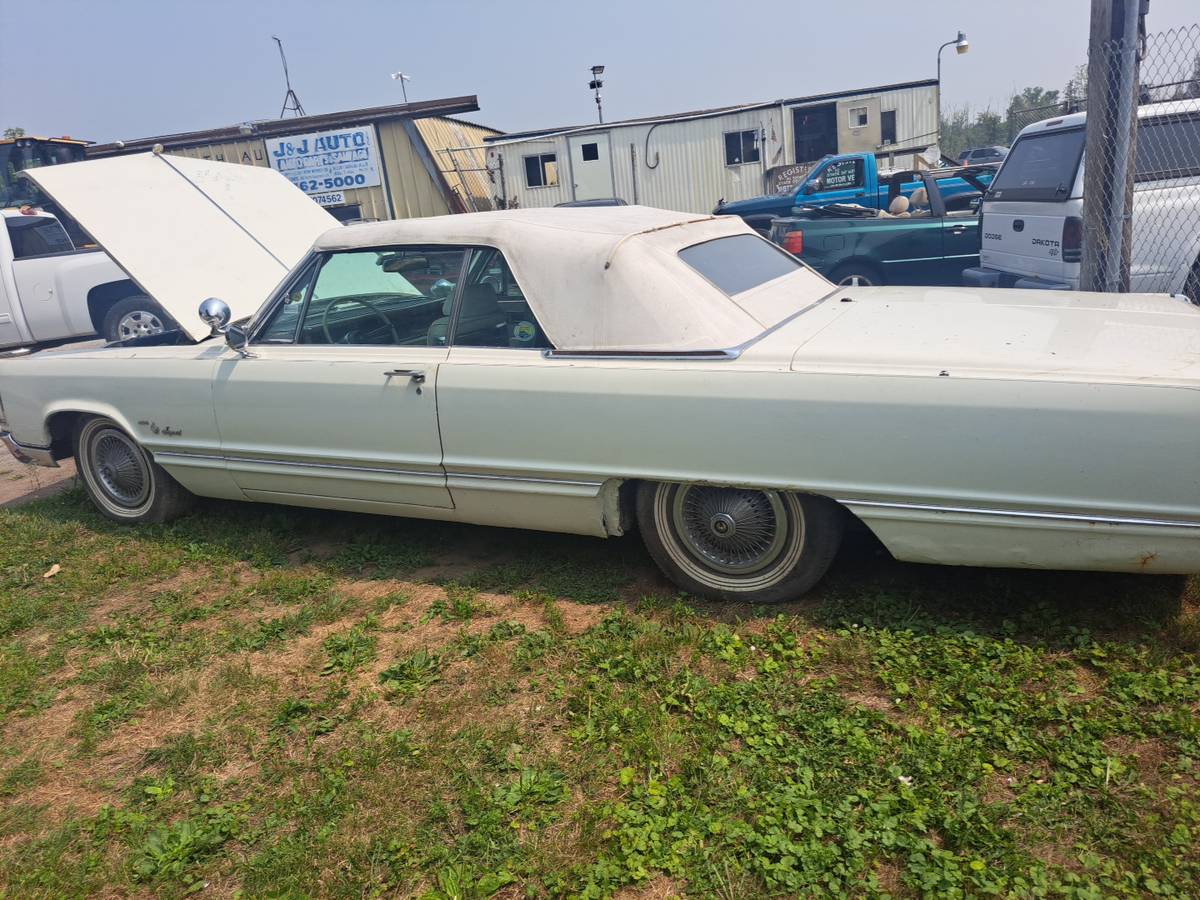 Chrysler-imperial-conv-440-crown-1967-white-9