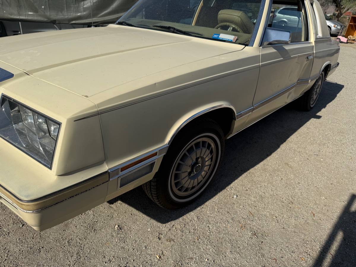 Chrysler-lebaron-1982-1