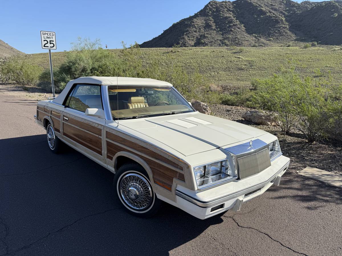 Chrysler-lebaron-1985-white