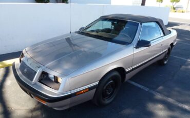 Chrysler-lebaron-1989-custom-12