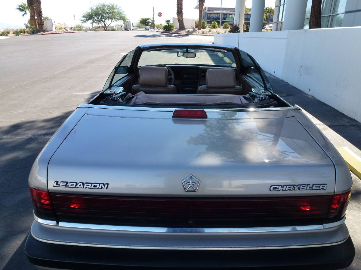 Chrysler-lebaron-1989-custom-6