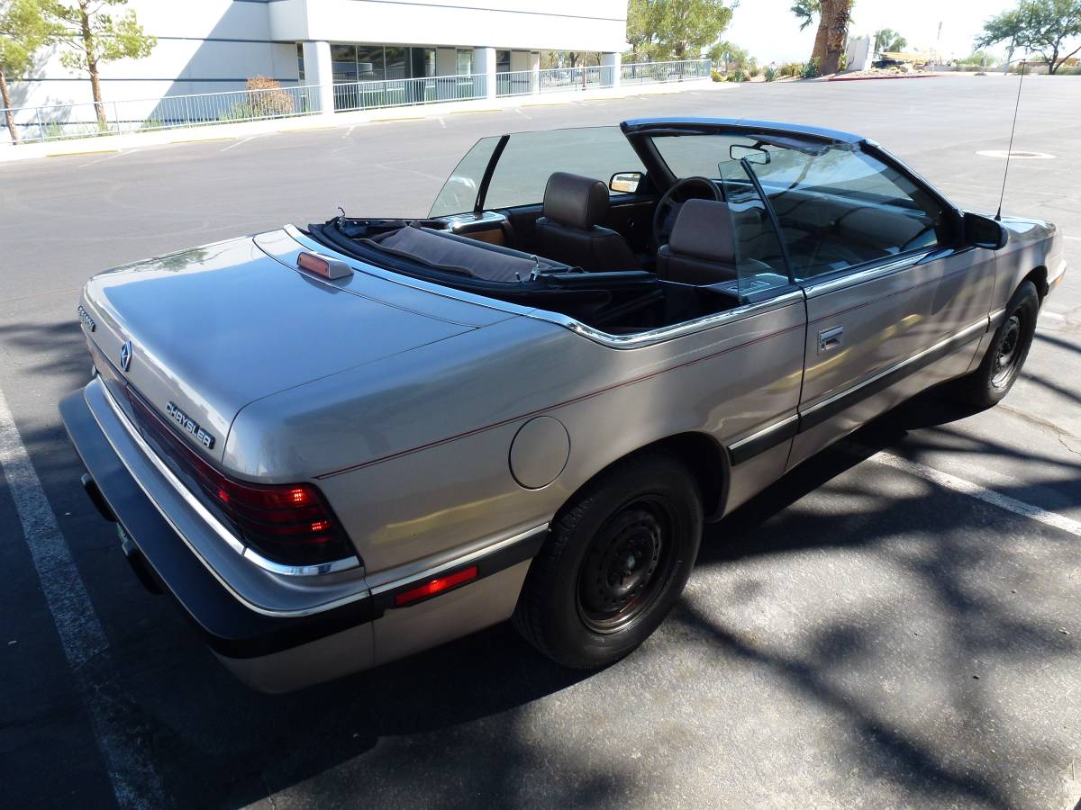 Chrysler-lebaron-1989-custom-7