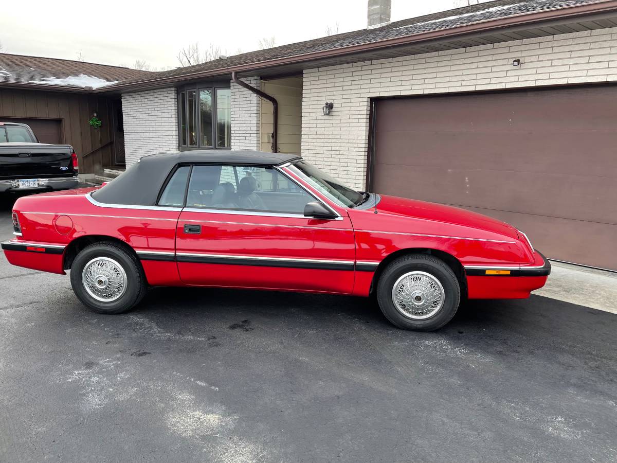 Chrysler-lebaron-convertible-1988-red