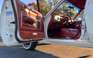 Chrysler-lebaron-town-and-country-1978-white-6