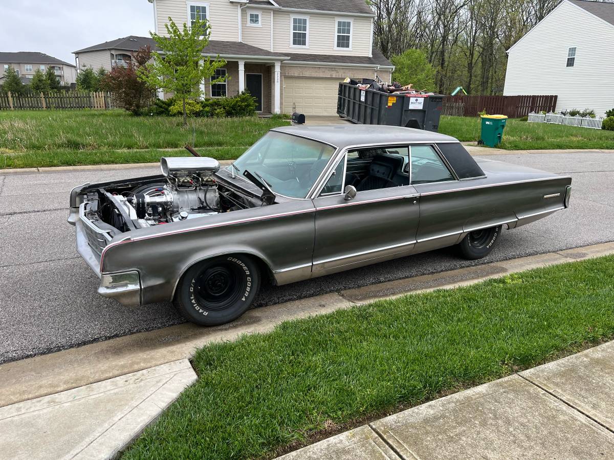 Chrysler-new-yorker-1965-silver